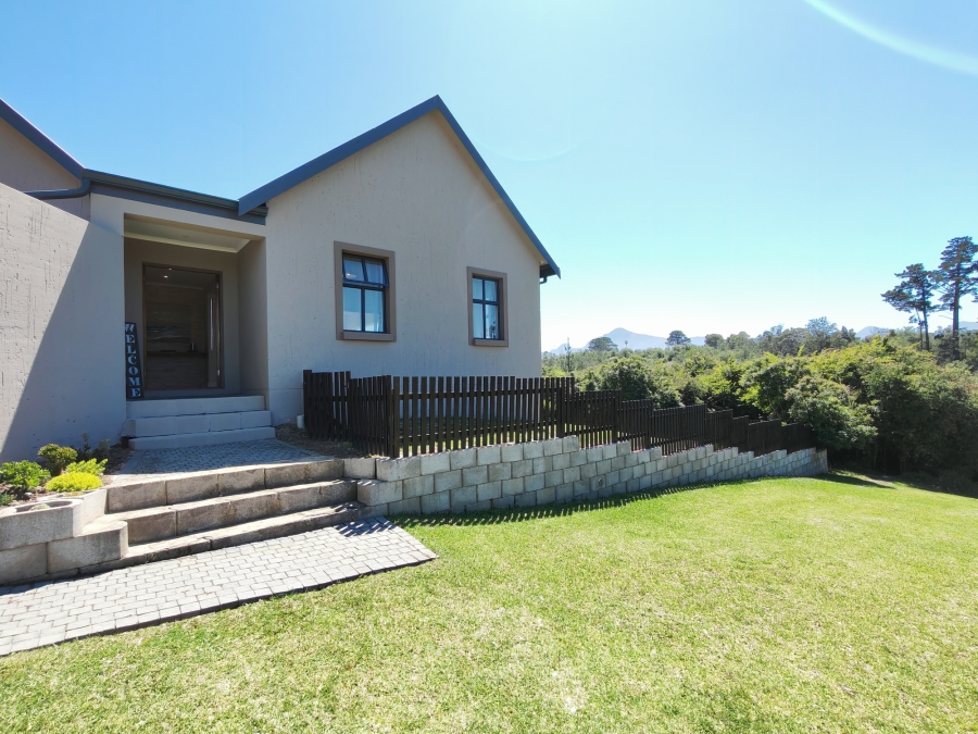 3 Bedroom Property for Sale in Kraaibosch Western Cape
